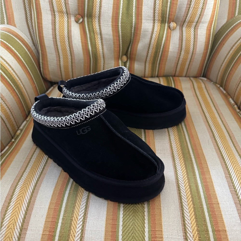 UGG Tazz Platform Slipper Black size 9